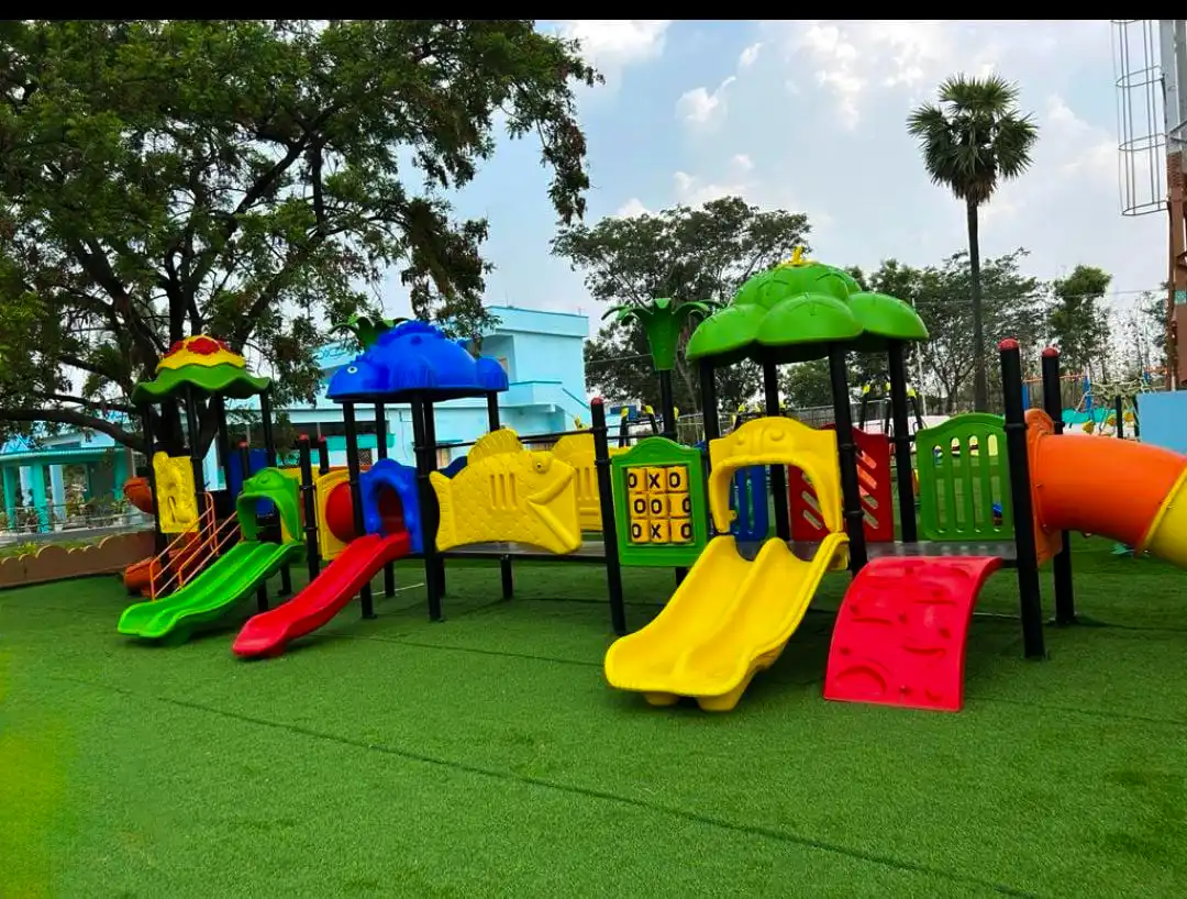 Outdoor Play System &mdash; Quality Fiber & Plastic Products